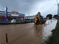 Sete desalojados em Abrantes, 4 automobilistas tiveram de ser resgatados dos carros e muitas inundações (c/áudio, fotos e vídeo) - EM ATUALIZAÇÂO 