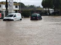 Sete desalojados em Abrantes, 4 automobilistas tiveram de ser resgatados dos carros e muitas inundações (c/áudio, fotos e vídeo) - EM ATUALIZAÇÂO 