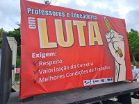 Professores percorrem EN2 em defesa da reposição das carreiras (c/áudio)