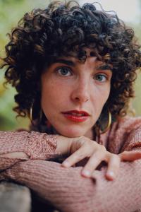 ANABELA CARRAZEDO à conversa com MARIA FONSECA