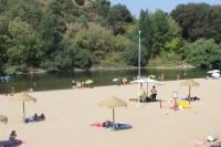 Praia Fluvial inaugurada na margem e com muitos banhistas no Zêzere (C/ÁUDIO e FOTOS)