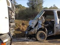 Abrantes: Dois mortos e seis feridos na colisão entre ligeiro e pesado em Vale de Cortiças (EM ATUALIZAÇÃO C/FOTOS)