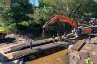 Ponte militar facilita travessia no Rio Torto enquanto decorrem as obras na ponte da estação (ATUALIZADA)