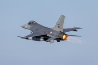 Ler notícia: Estrondo semelhante a explosão na Figueira da Foz resultou de passagem de avião F-16M