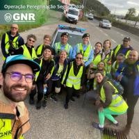 Ler notícia: GNR intensifica apoio aos peregrinos que se deslocam para Fátima
