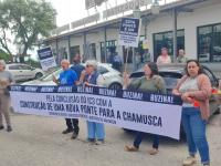 Ler notícia: Utentes e sindicatos promovem buzinão para exigir nova ponte na Chamusca