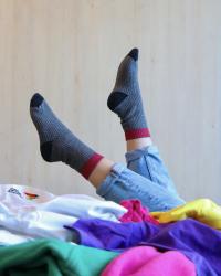 Ler notícia: Casa Mendes Gonçalves doa meias feitas a partir de fardas