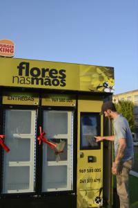 Flores à distância de um clique: empresária de Abrantes cria ponto de venda automático (c/áudio)