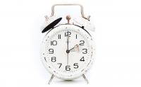 Ler notícia: Relógios adiantam uma hora na madrugada de domingo