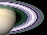 Ler notícia: Quem quer um copo fresco de… anéis de Saturno?
