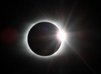 Ler notícia: IPMA mantém previsão meteorológica favorável à boa visibilidade do eclipse solar