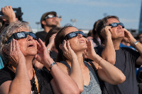 Ler notícia: DGS alerta para cuidados na observação do eclipse solar de 12 de agosto