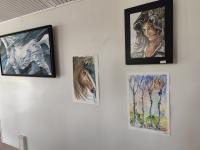 Exposição solidária de Massimo Esposito. Metade do valor das obras vendidas reverte para o CRIA (c/áudio)