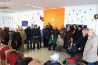 Casa Mendes Gonçalves doa meias feitas a partir de fardas