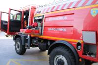 Ler notícia: Bombeiros feridos sem gravidade em acidente no incêndio do Fundão (C/ Áudio)