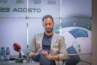 Ler notícia: Beto Pimparel desafia jovens a competir, aprender e sonhar no Torneio Internacional de Iniciados (c/áudio)