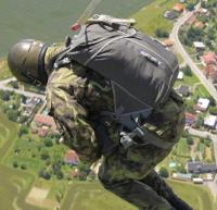 Ler notícia: Segundo militar ferido em salto de paraquedas submetido a cirurgia e a evoluir bem