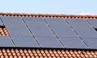 Ler notícia: Recolha de painéis solares usados dispara com tempestades no centro do país