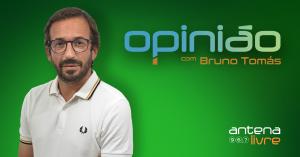 "Entre o Ruído e o Essencial"