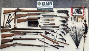 Ler notícia: Homem detido em Coruche com arsenal de armas proibidas