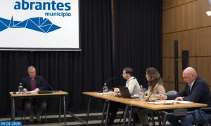 Ler notícia: Orçamento Participativo vai regressar sem retirar verbas ao FINAbrantes (c/áudio)