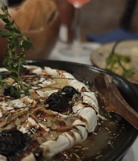 A Célia faz... Camembert Assado com Frutos Vermelhos e Orégãos, Quiche de Bacalhau e Creme de Laranja Servido na Casca