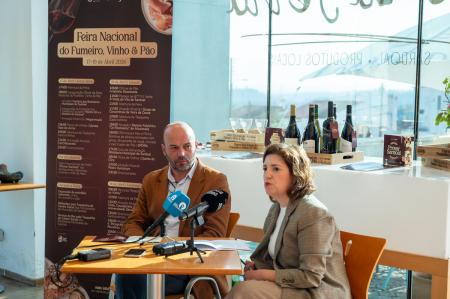 O fumeiro do país junta-se ao vinho e pão em evento de três dias (c/áudio)