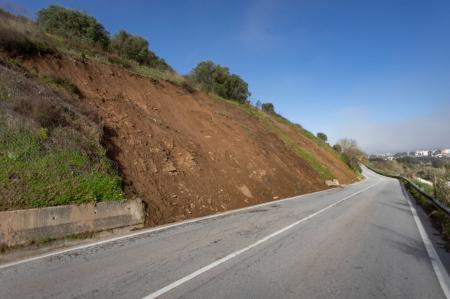 IP inicia obras de estabilização do talude da EN2, no Espinhaço de Cão