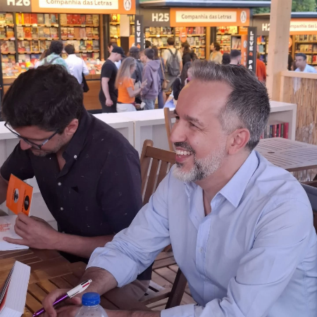 Jornalista Filipe Alexandre Dias apresenta livro «1001 Histórias do Futebol Português»