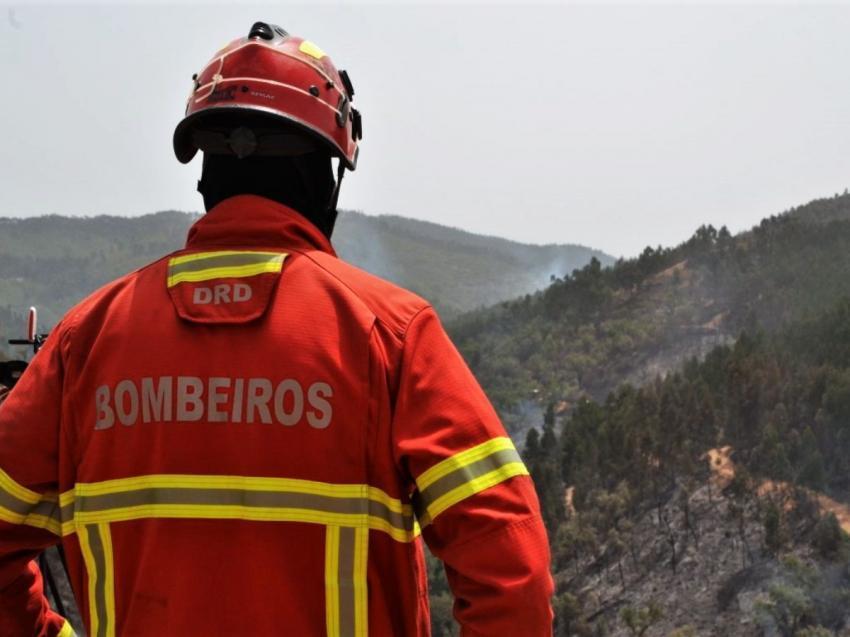 Dispositivo de combate reforçado quando área ardida é já o dobro face a 2025