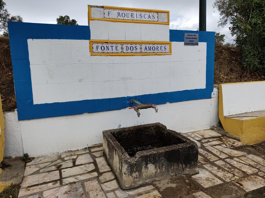 Incêndio danificou tubagens da Fonte dos Amores. Junta de Freguesia desaconselha o consumo da água (c/áudio)