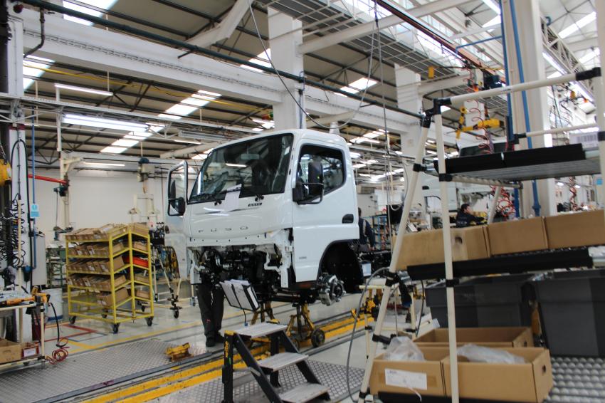 Mitsubishi Fuso retoma atividade no Tramagal e reafirma fábrica como centro de produção europeu