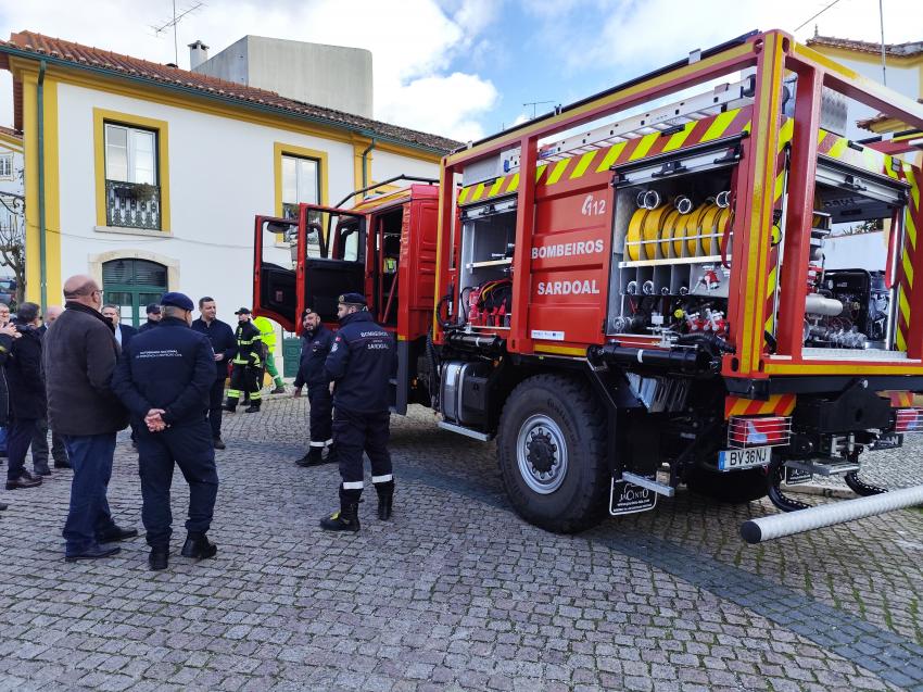 Sardoal mostrou viatura de combate a incêndios florestais nova e outros equipamentos (c/áudio)