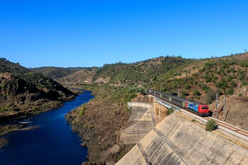 CP inicia transbordo Abrantes/e a Guarda em IC e Mouriscas A / Vila Velha Rodão em regionais