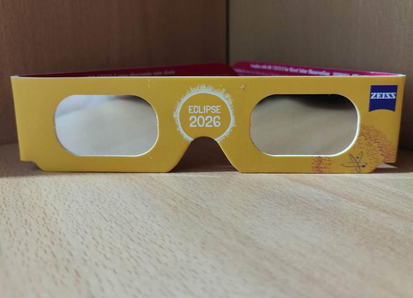 Esgotados óculos gratuitos para observação do eclipse solar total 