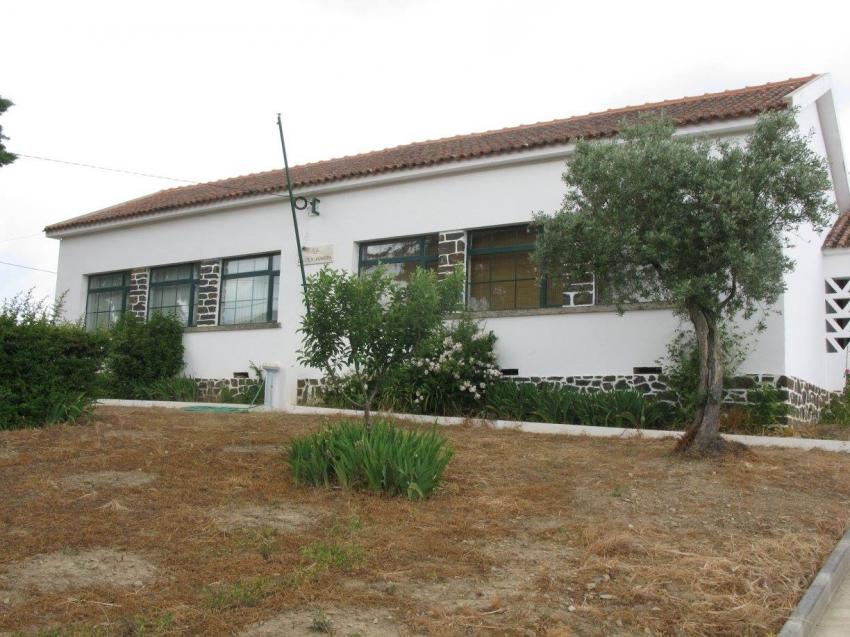 Município cede antiga escola primária à Junta da Fundada para construção de habitação
