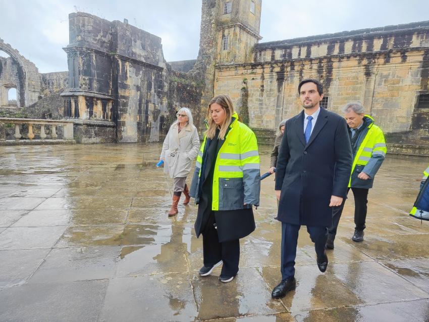 Ministra da Cultura visitou Convento de Cristo para verificar estragos 