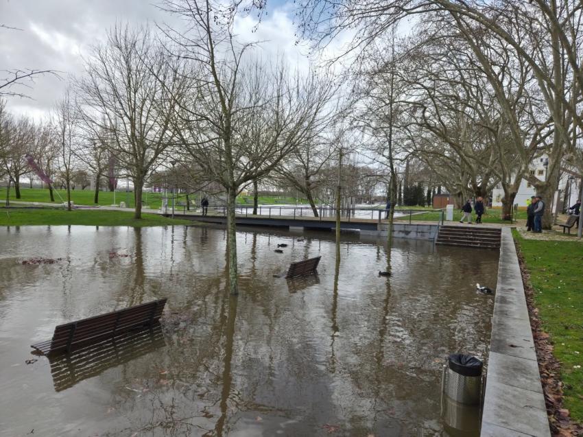 Caudais do Tejo descem, mas Médio Tejo mantém alerta vermelho