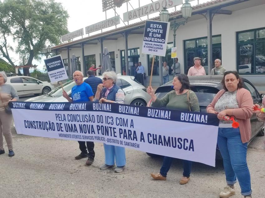 Utentes e sindicatos promovem buzinão para exigir nova ponte na Chamusca