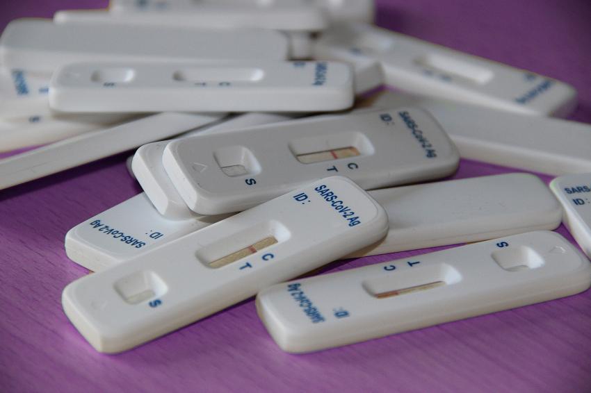 Covid-19: Farmácias fazem 304 mil testes em dois dias