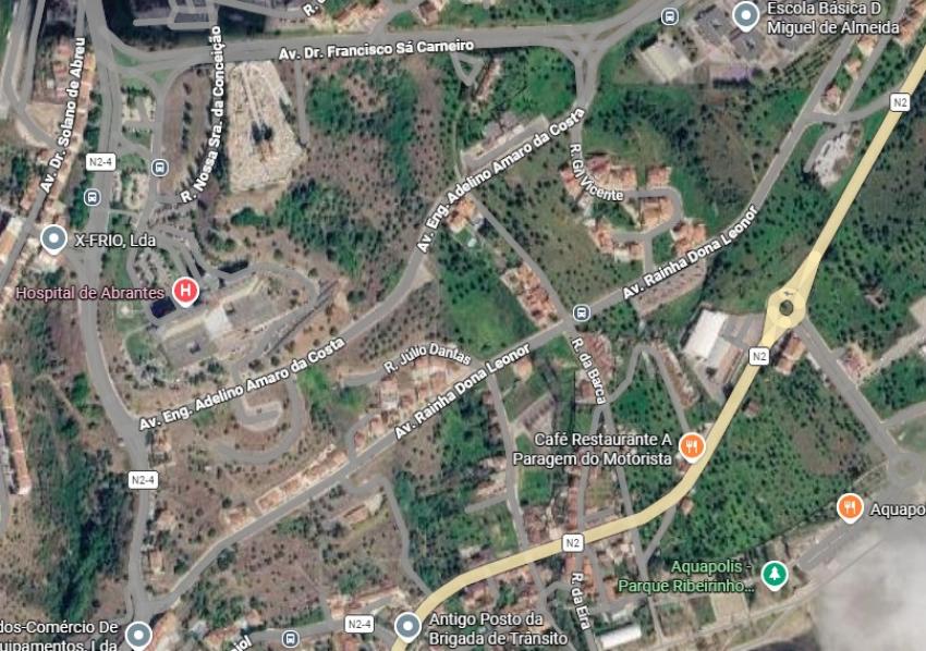 Trânsito interrompido na Avenida do Paiol (via ascendente) para reparação do pavimento