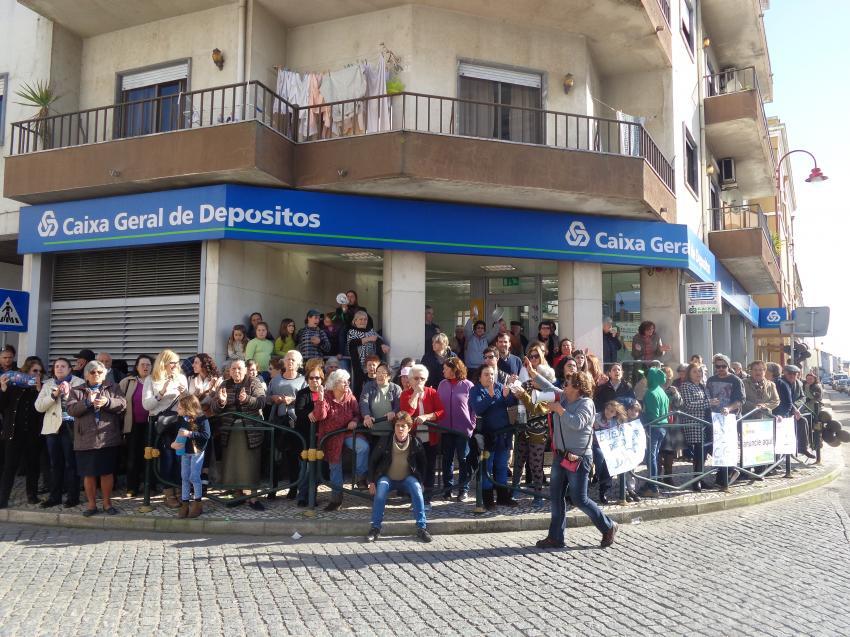 Atualizada: Caixa Geral de Depósitos (CGD) em Rossio ao Sul do Tejo fechou esta segunda-feira