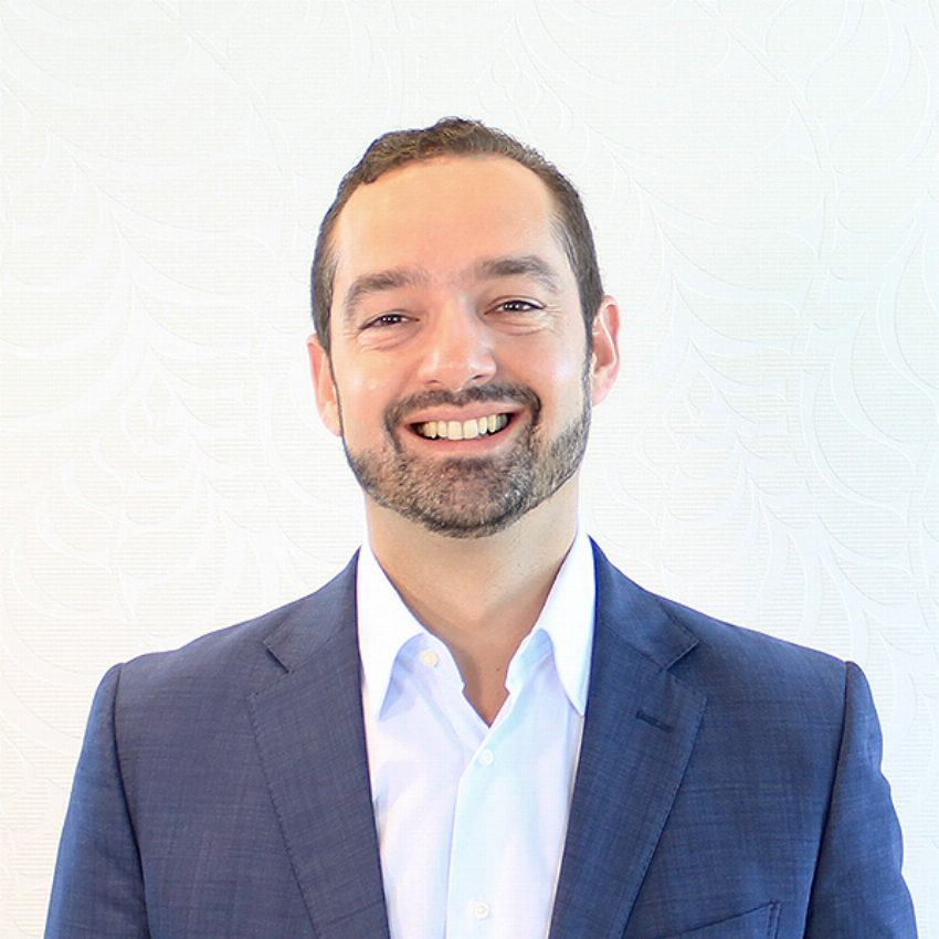 LUIS ANTUNES à conversa com MARIA FONSECA