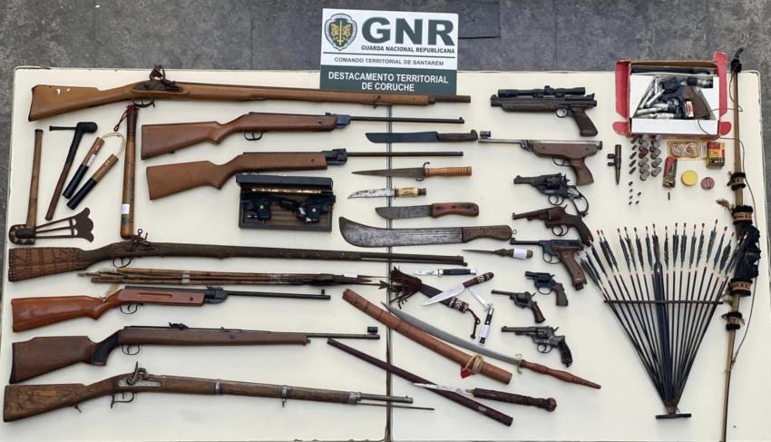 Homem detido em Coruche com arsenal de armas proibidas