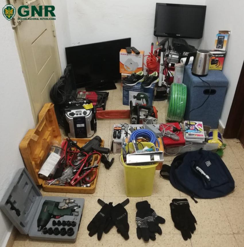 Mação: GNR detém três suspeitos por furto em residência