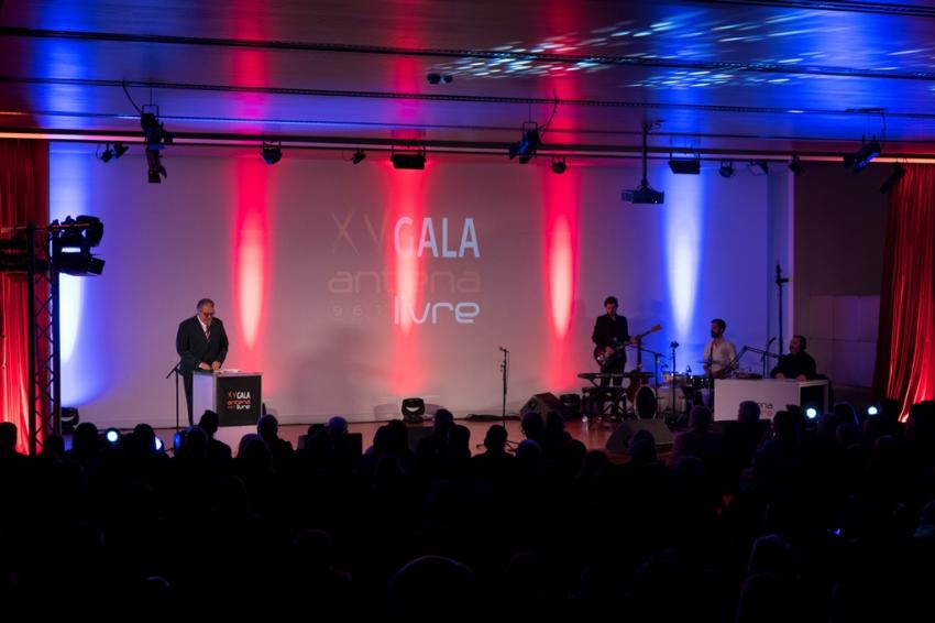 Antena Livre galardoou personalidades e instituições numa noite de Gala (áudio e vídeo) 