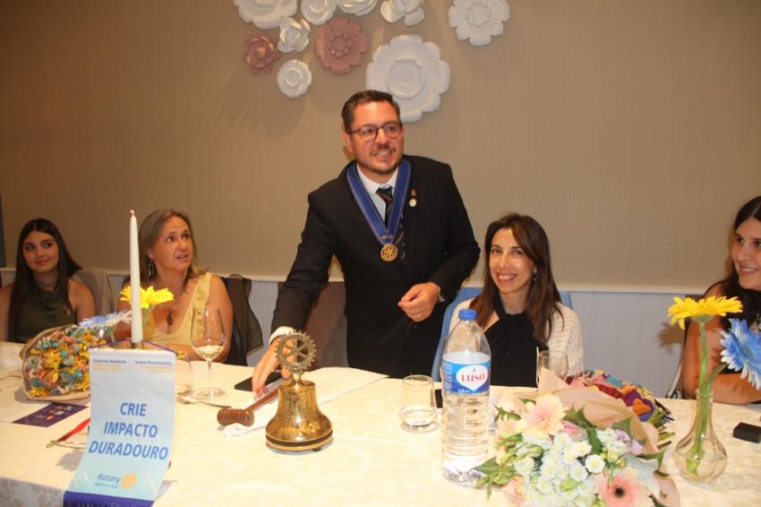 Rotary Club inicia novo ano rotário com aposta em projetos de impacto duradouro e maior proximidade à comunidade (c/áudio)