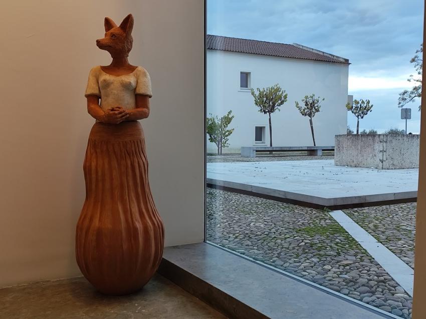 MIAA assinala quatro anos com coletiva de cerâmica «Convergências»