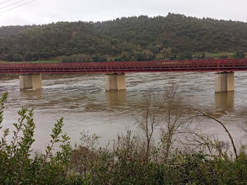 Caudais dos rios podem vir a subir. Pede-se prevenção e atenção às populações ribeirinhas (C/ Áudio)