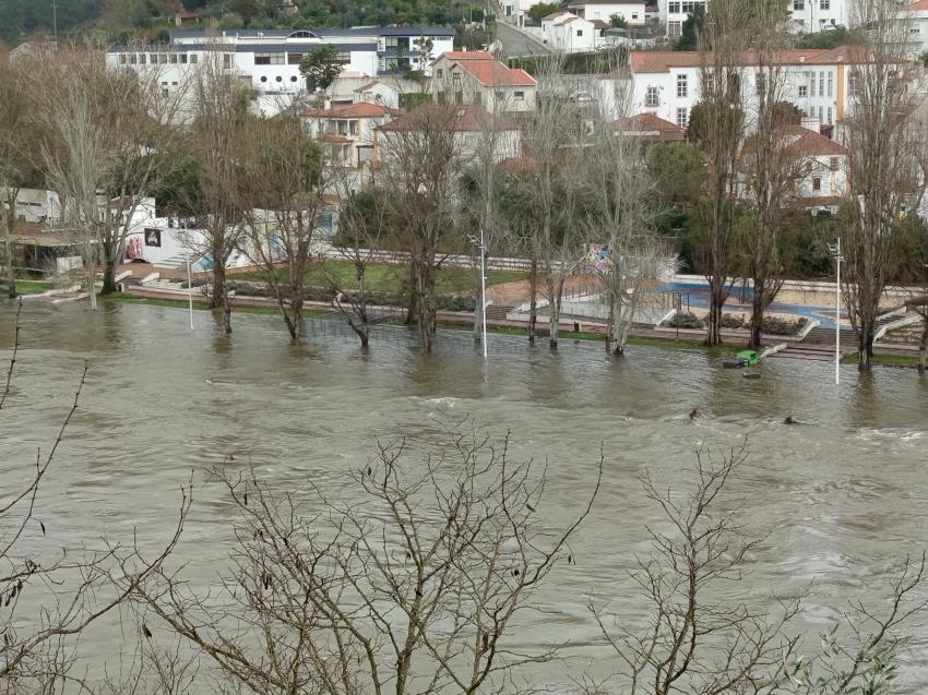 Proteção Civil alerta para inundações e cheias entre hoje e quinta-feira